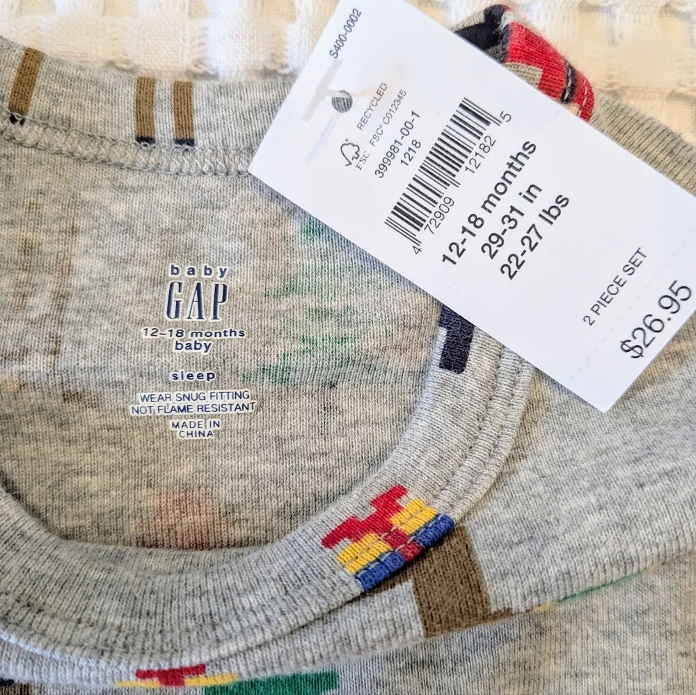 NWT Baby GAP Christmas Holiday Gray Santa Reindeer Tree 2-Piece Pajamas Set
